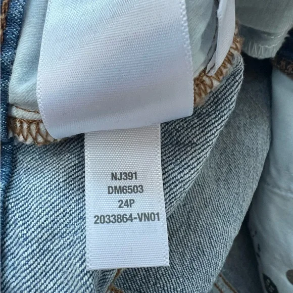 Madewell The Petite Perfect Vintage Wide-Leg Crop Jean, Bright Medium Blue, 24P - Picture 11 of 11